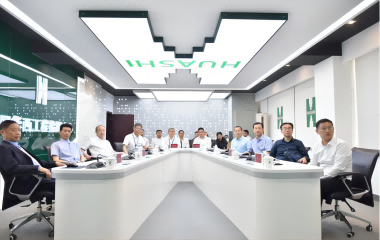 蔣錫培拜會(huì)四川華西集團(tuán)黨委書(shū)記、董事長(zhǎng)楊斌